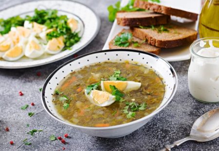 Green borscht with spinach and eggs