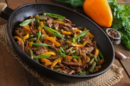 Stir-Frying Beef with Vegetables