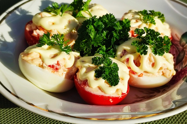 Tuna Stuffed Eggs and Tomatoes 3