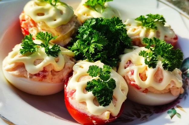 Tuna Stuffed Eggs and Tomatoes 4