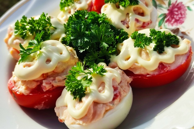 Tuna Stuffed Eggs and Tomatoes 5