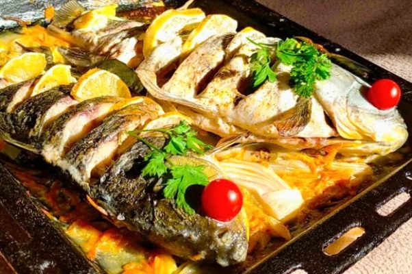 Baked Crucian Carp in Sour Cream