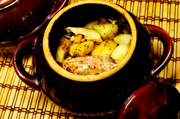 Red Snapper and Potato Bake in Clay Pot 6