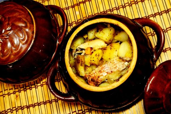 Red Snapper and Potato Bake in Clay Pot