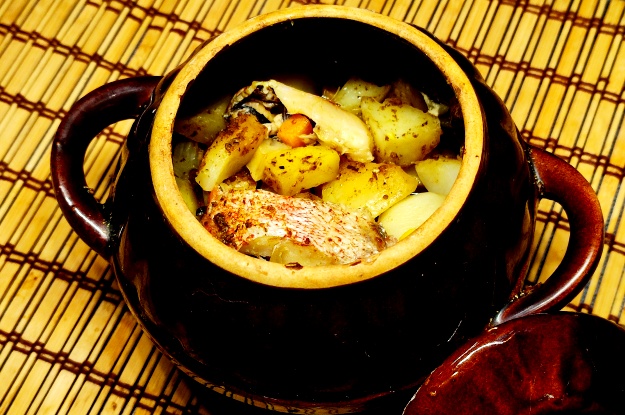 Red Snapper and Potato Bake in Clay Pot 7